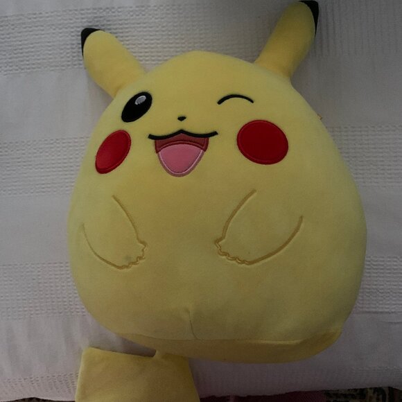 Squishmellow Pokeman Pikachu - Picture 1 of 2